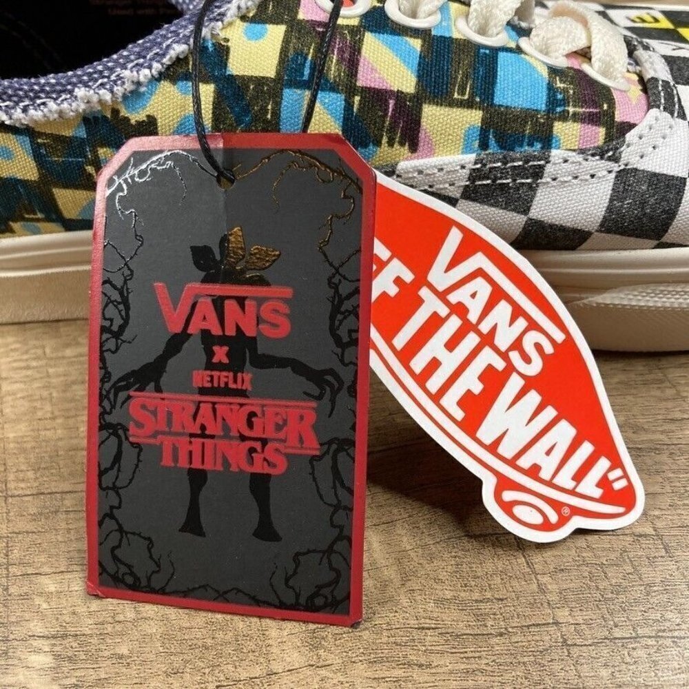 Vans Netflix "Stranger Things" Authentic Surfer Boy Mens Sz 6.5 Womens Sz 8 - Picture 10 of 11